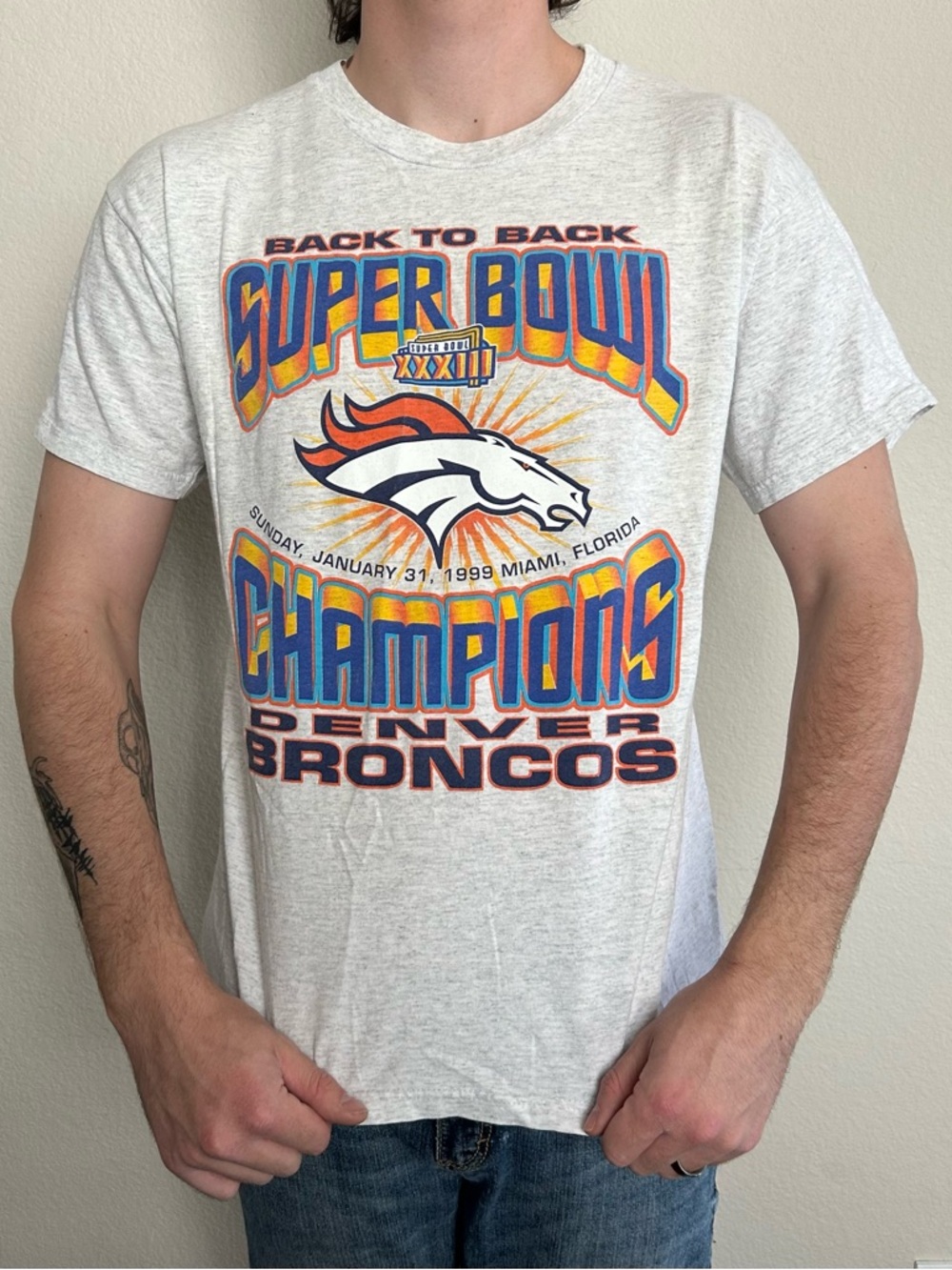 VTG Denver Broncos Back To Back Super Bowl XXXIII Champions 1999 T-Shirt L